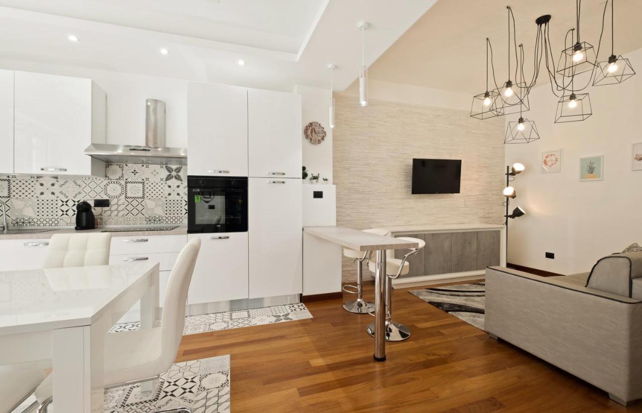 3 Bed Modern Flat - 15 Minutes Walk To Colosseum Rome Exterior photo