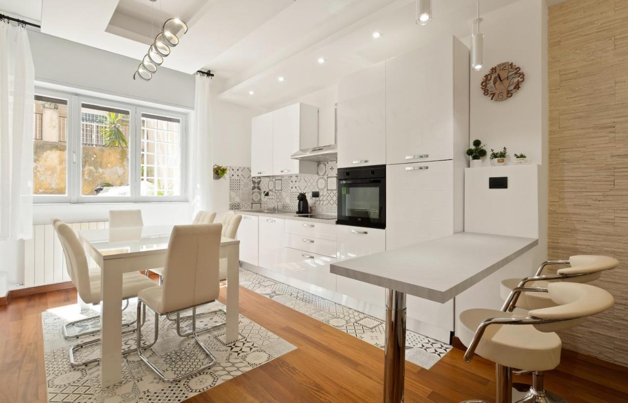 3 Bed Modern Flat - 15 Minutes Walk To Colosseum Rome Exterior photo